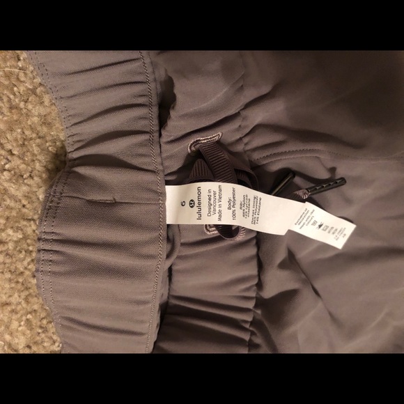 Lululemon Joggers sz 6 - Picture 3 of 3